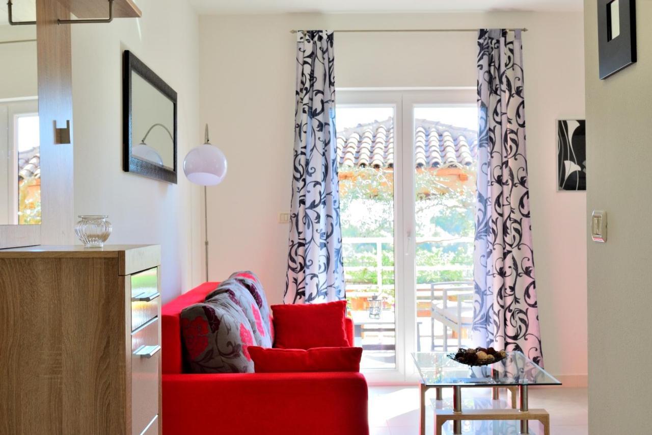 אומאג Apartment Domus Lauri מראה חיצוני תמונה