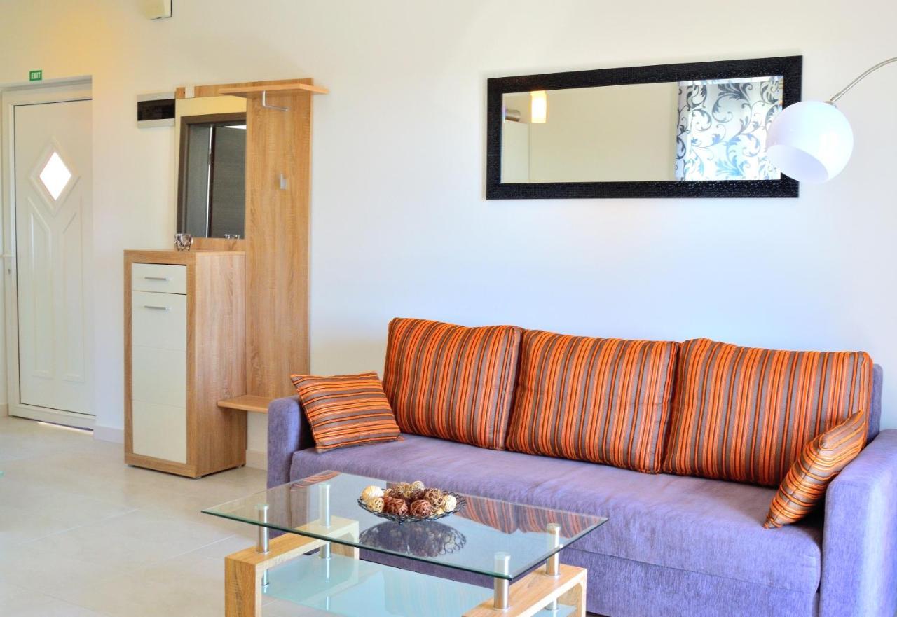 אומאג Apartment Domus Lauri מראה חיצוני תמונה