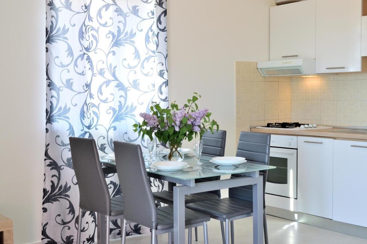 אומאג Apartment Domus Lauri מראה חיצוני תמונה