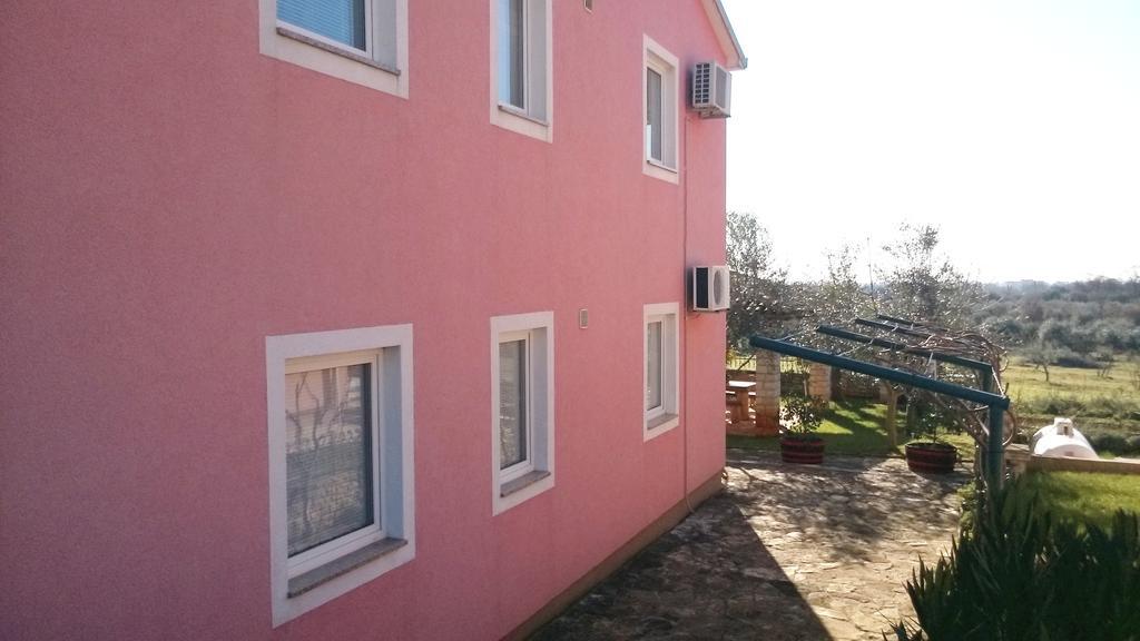 אומאג Apartment Domus Lauri חדר תמונה