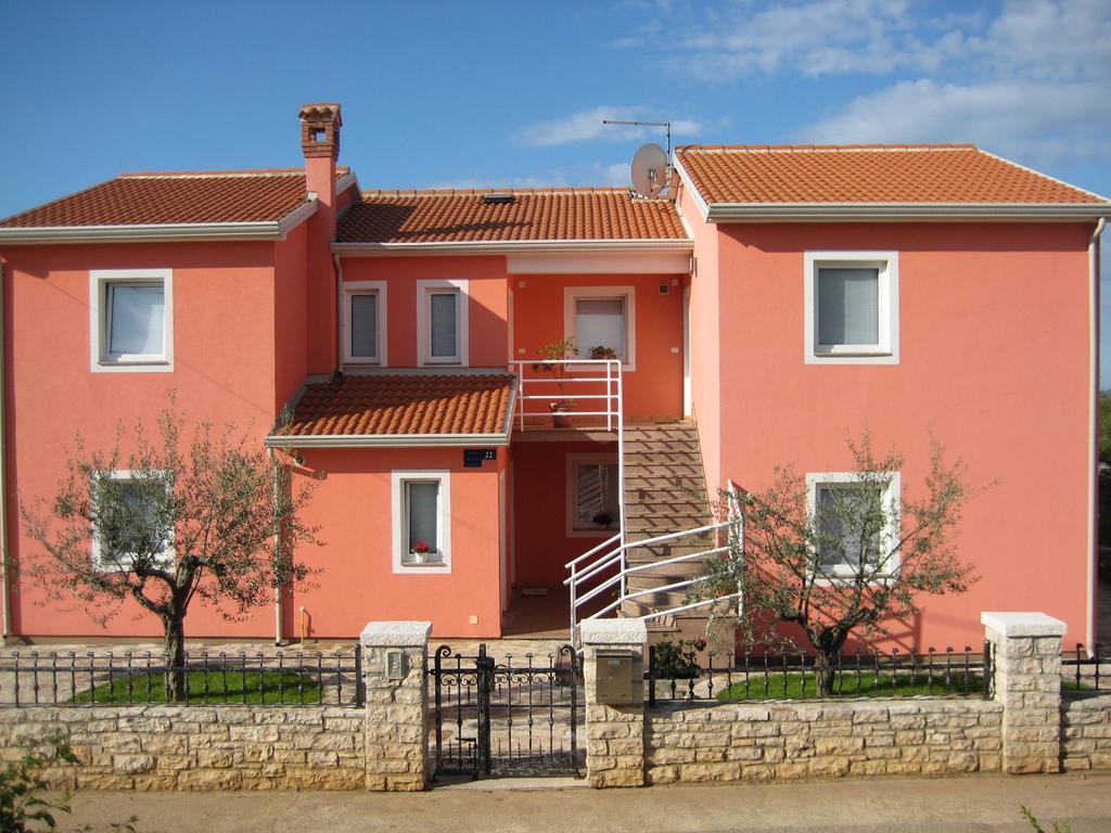 אומאג Apartment Domus Lauri חדר תמונה